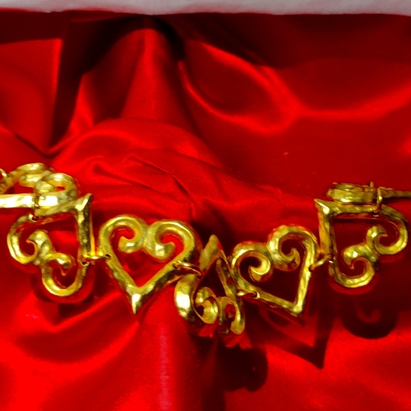 YSL Interlocking Hearts Just in time for Valentine - Picture 10 of 12